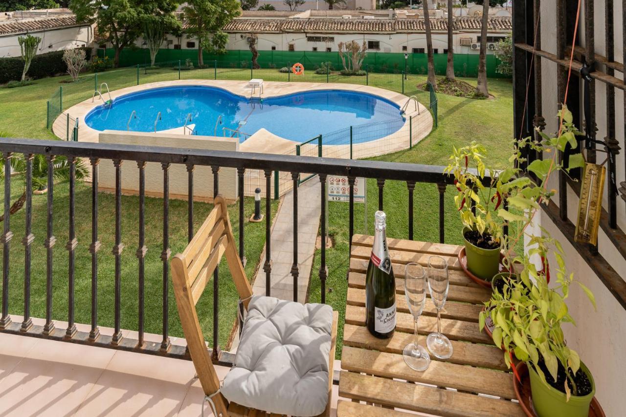 Lovely Apartment Next To The Beach Торремолинос Экстерьер фото