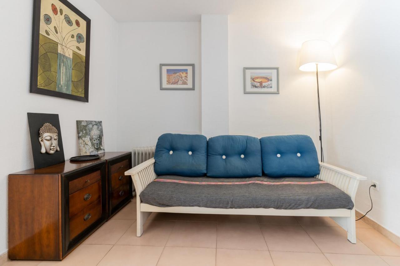 Lovely Apartment Next To The Beach Торремолинос Экстерьер фото