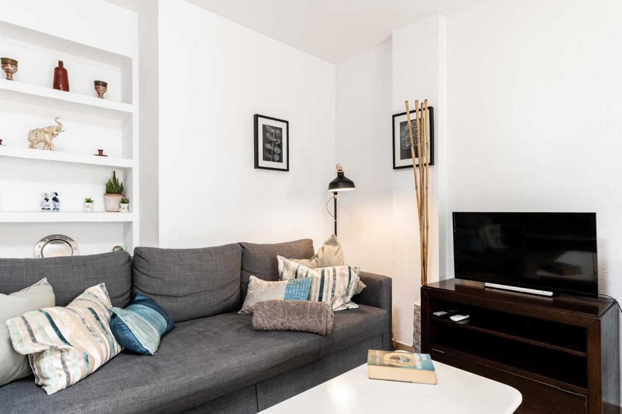 Lovely Apartment Next To The Beach Торремолинос Экстерьер фото